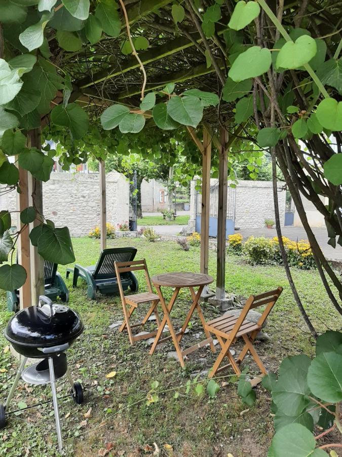 Pouzac Bel Appartement Renove Dans Maison Bigourdane מראה חיצוני תמונה